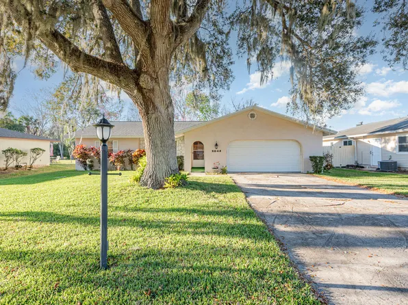 2042 King Richard Dr, Titusville, FL 32796
