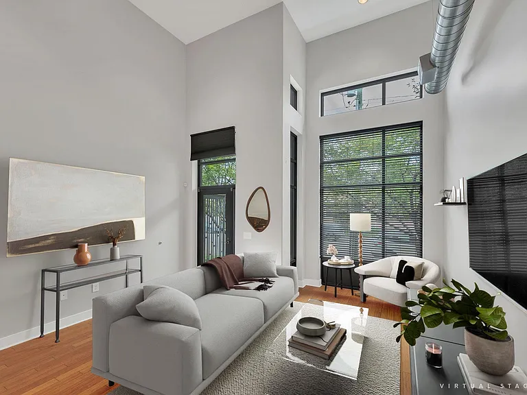 1100 Russell St #102-1 — Photo 4