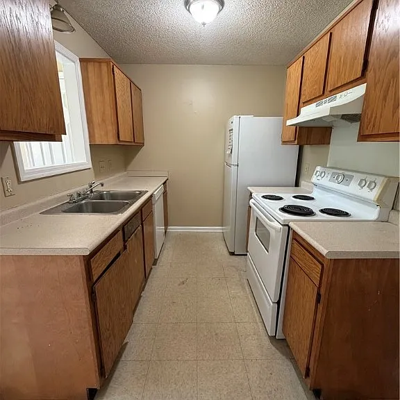 26 Chatham St #A — Photo 8
