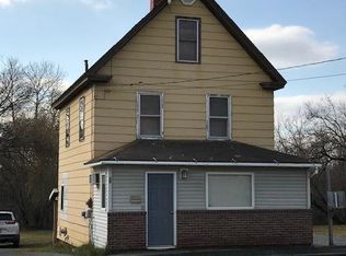 39 Market St, Fort Kent, ME 04743