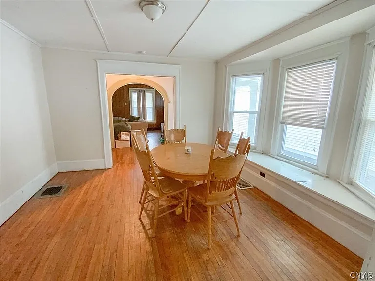 909 Ackerman Ave #909 — Photo 4