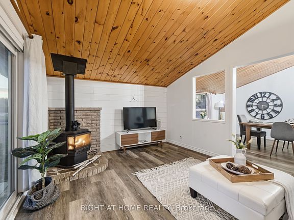 5th image of 49 River Rd W