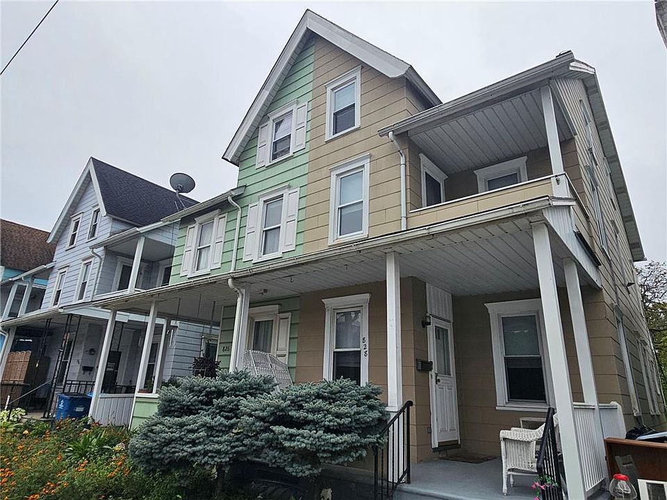 1st image of 828 Main St