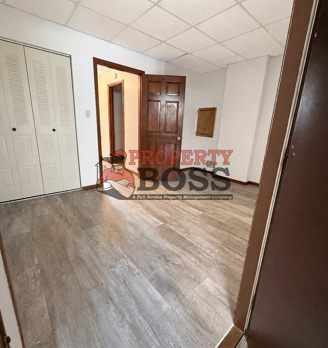 333 West 3rd Street Unit 2 Hobart - 1 — Photo 4