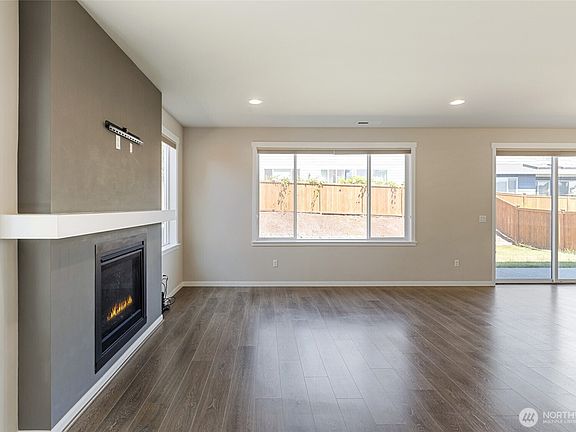 5th image of 2412 NE Boulderstone Court