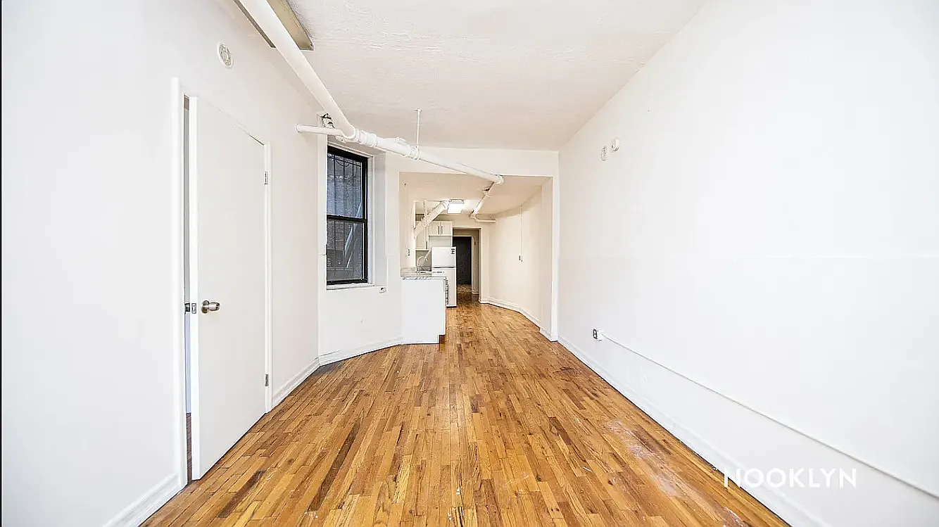 623 Metropolitan Avenue — Photo 3