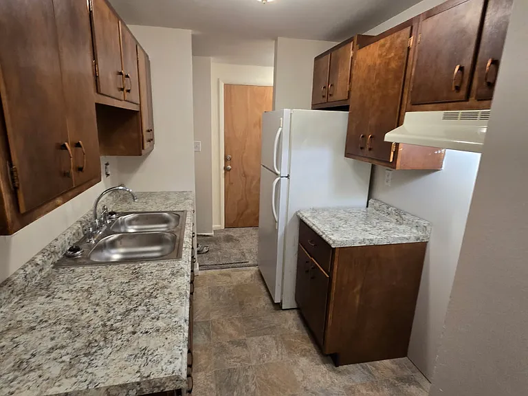 132 Imperial Ct #2 — Photo 4
