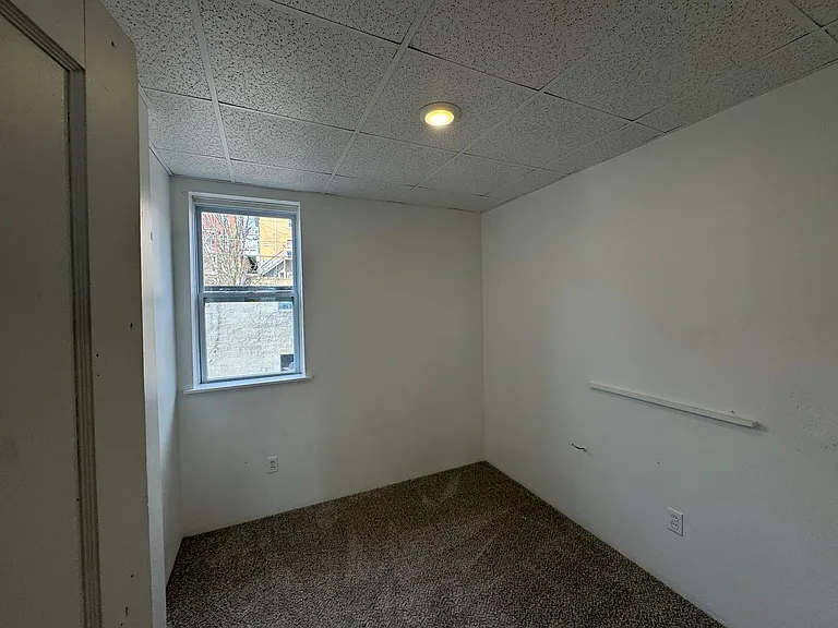 211 Reifert St — Photo 9