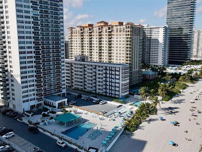 3140 S Ocean Dr #512 — Photo 2