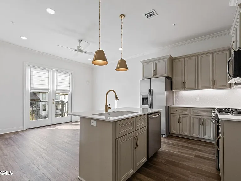 200 Prescott Blvd #300 — Photo 3
