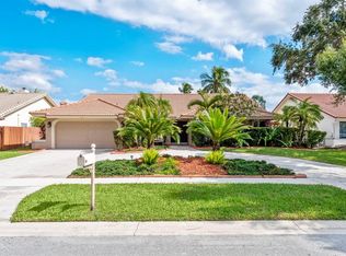 1120 NW 100th Way, Plantation, FL 33322