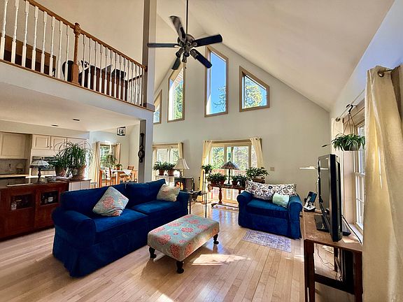 4th image of 91 Barrett Way