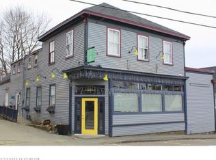 20 Washington St, Camden, ME 04843