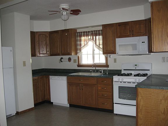 4th image of 4301 N Pine St