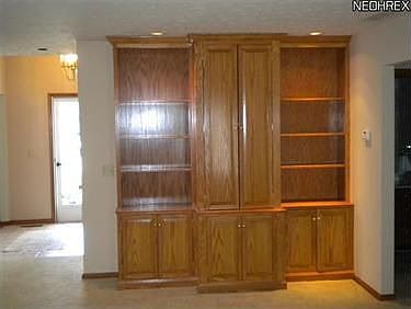 4th image of 24 Laurel Dr