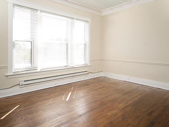 2nd image of 945 Judson Ave #2N