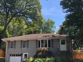 28 Knolls Rd, Bloomingdale, NJ 07403