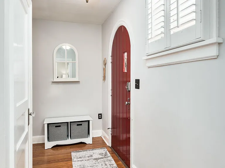 1114 Woodvale Dr — Photo 42