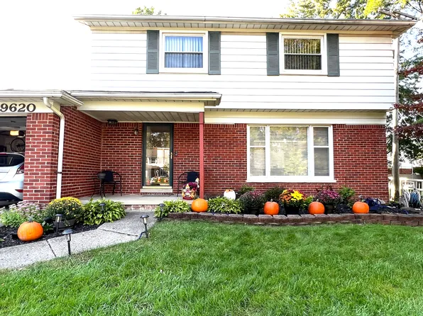 19620 Silver Spring St, Southfield, MI 48076