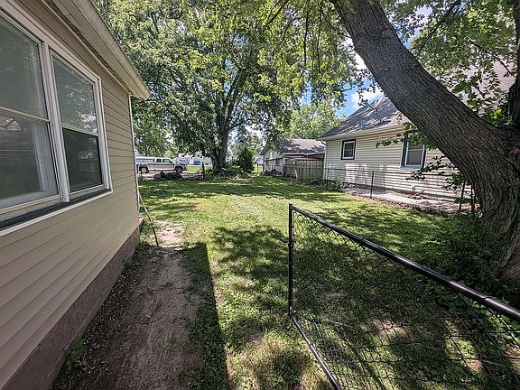 4th image of 2909 7th St