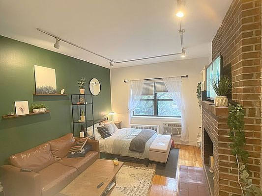 1st image of 321 E 92nd St APT 2C