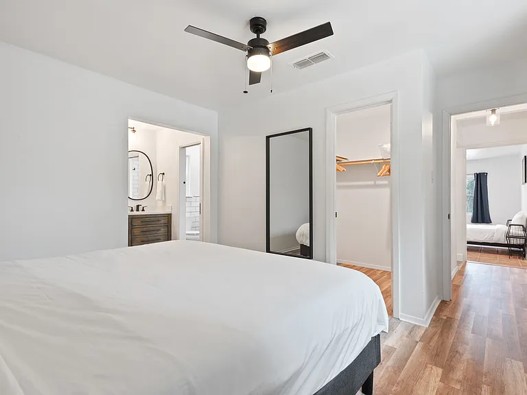 1005 Speer Ln — Photo 12