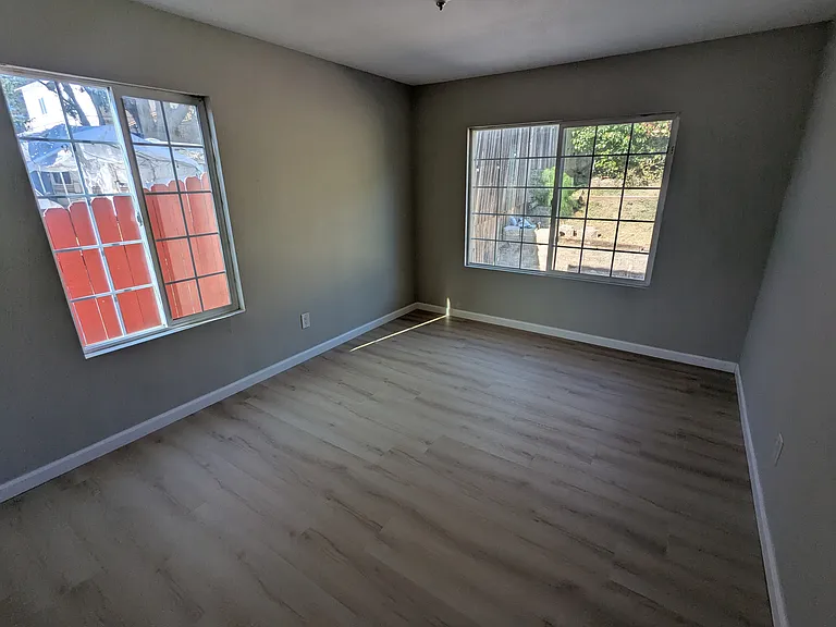 706 Appian Way — Photo 10
