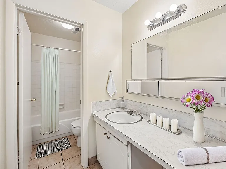 Grandview Manor — Photo 45