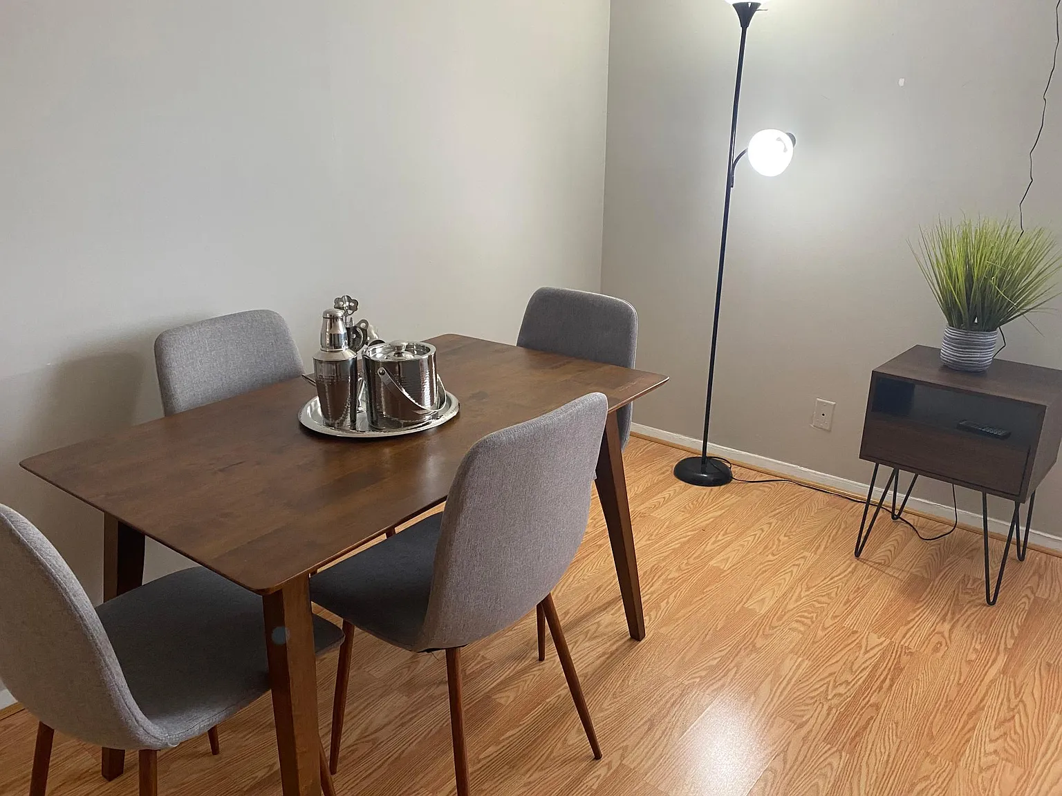 2 bed, 1004 sqft, $3,500 — Photo 4