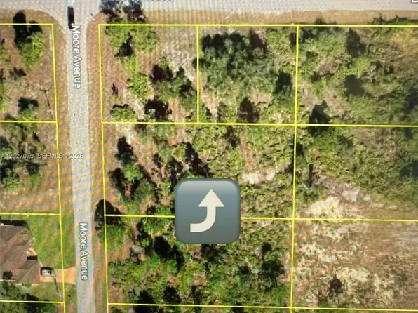 520 Moore Ave, Lehigh Acres, FL 33972