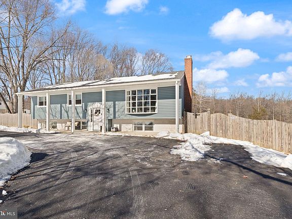 2nd image of 3934 Paddrick Rd