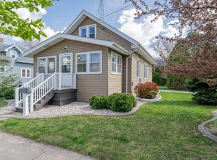 821 W Bent Ave, Oshkosh, WI 54901