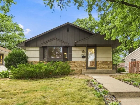 7720 Edgebrook Dr, Saint Louis Park, MN 55426
