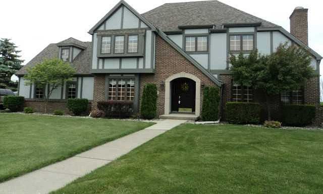 1st image of 1610 Oakwood Ct