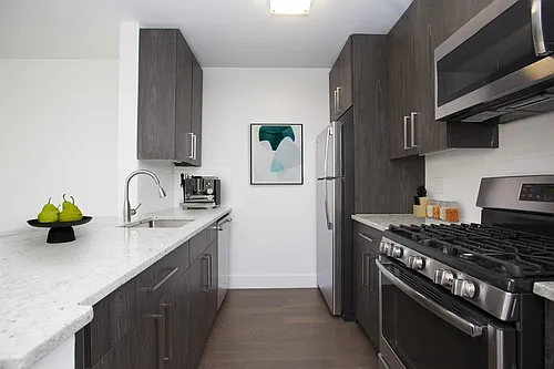 70 Battery Pl #310 Photo 1