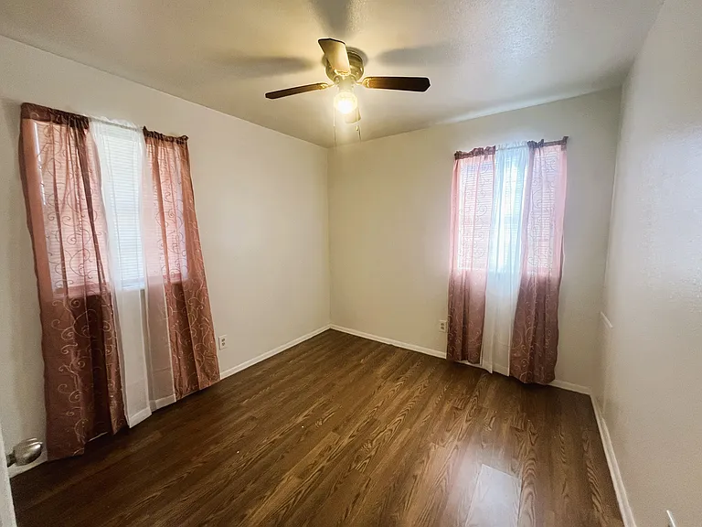 6400 S Byers Ave — Photo 10