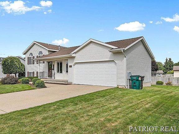 2nd image of 483 Sunbrook Dr SE
