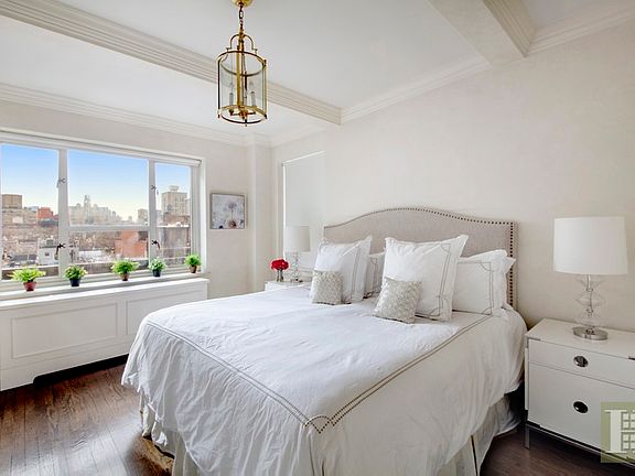 4th image of 7 W 96th St APT 8A