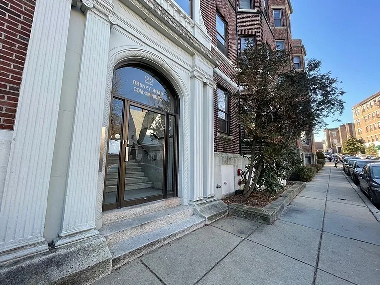22 Orkney Rd #5 — Photo 2