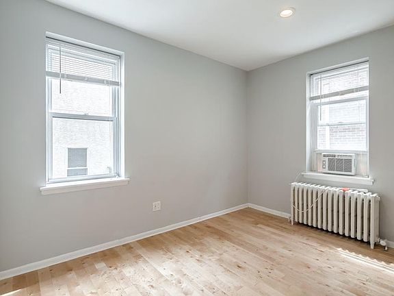 4th image of 975 N Lawrence St APT C