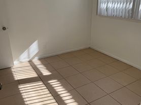 114 7th St, Huntington Beach, CA