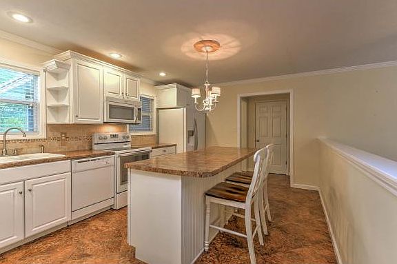 5th image of 508 Morse Private Dr