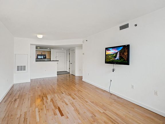 Living Room -hardwood floors
