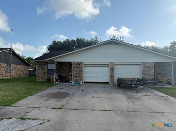 114 & 116 Milann St #A-b, Victoria, TX 77901