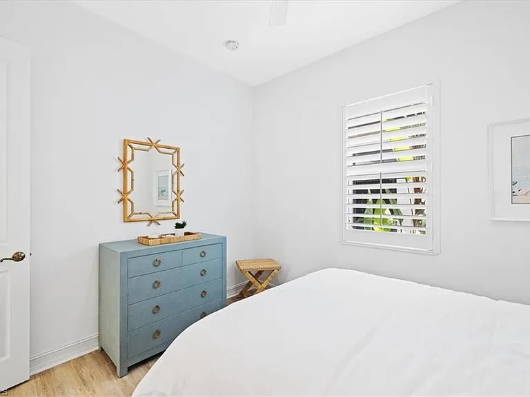 7831 Valencia Ct — Photo 37