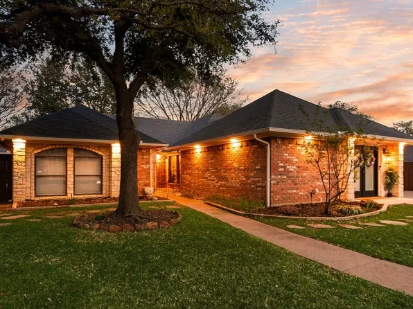 1032 Pebble Beach Dr, Mansfield, TX 76063