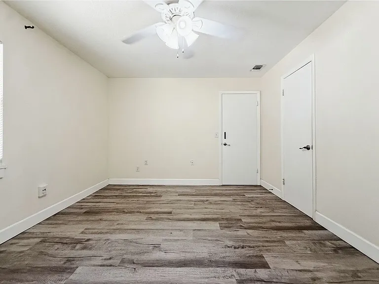 530 Obispo Ave — Photo 12