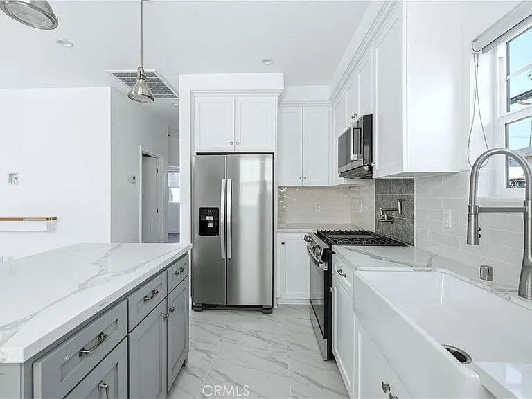 10538 La Reina Ave #4 — Photo 18