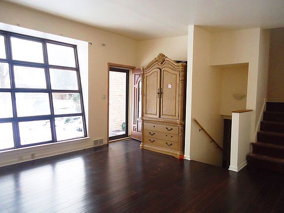 4th image of 1127 Nichols Ln