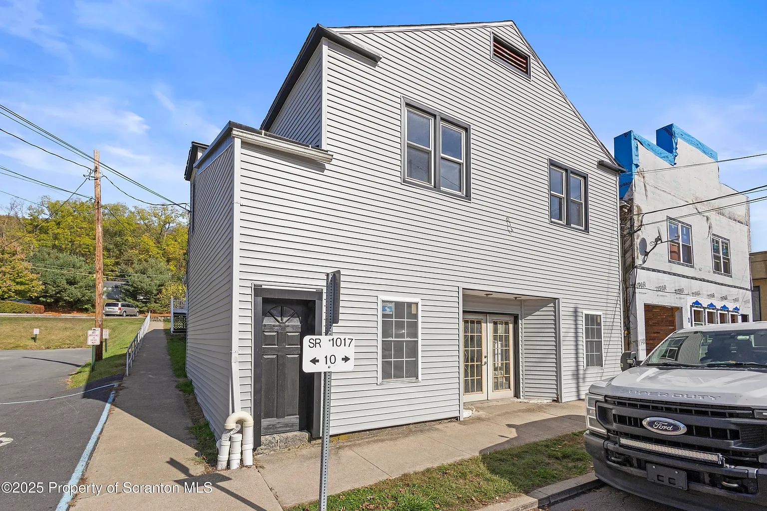 98 College Ave photo 1